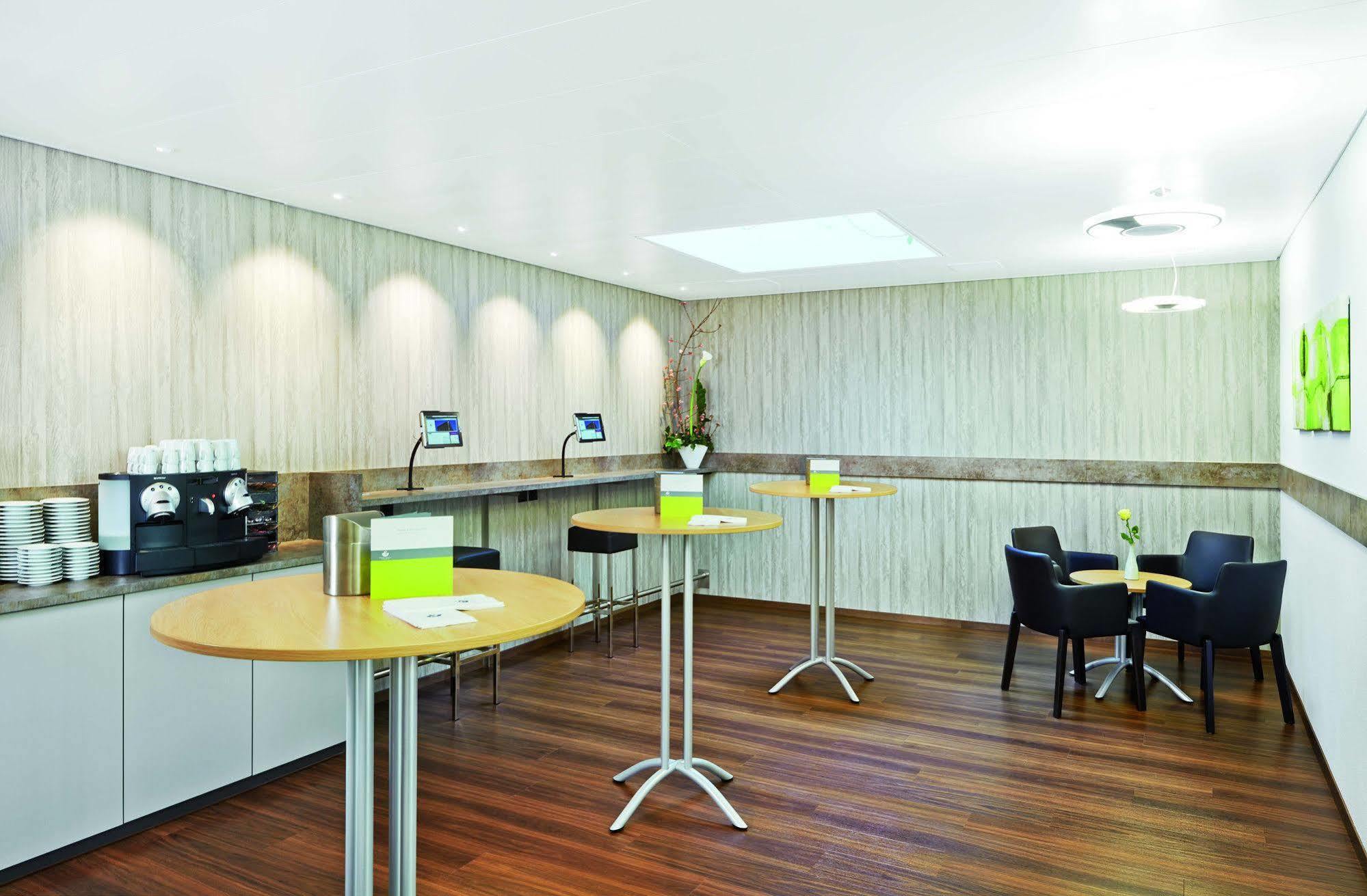 Hotel Sorell Ador 3*